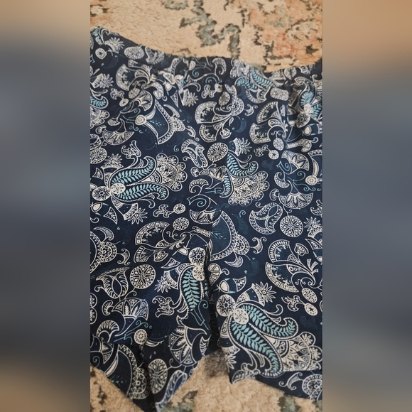 AMOUR VERT 100% Silk Pull On Shorts In Boho Paisley Print Navy/white. Size S - Picture 10 of 11